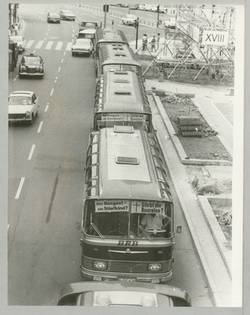 "Reisebusdemonstration in der City"