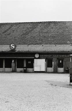Stillgelegt: Gartenfeld. (Bahnhofsgebäude / 3 Siemensbahn 1);