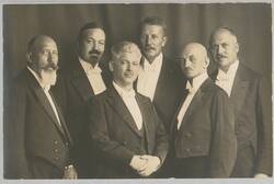 Hugo Rüdel mit Mitgliedern des Domchors Berlin