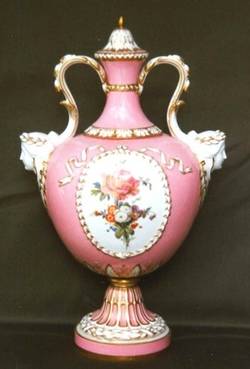 Vase, rosa Fond mit Deutschen Blumen