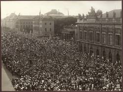 Sedan-Gedenkfeier am 2. Sept 1914, Unter den Linden.