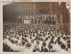 Olympia 1936. Bund Deutscher Mädel während der Jugendfeier im Lustgarten.