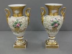 Vasenpaar, Deutsche Blumen und Golddekor;
