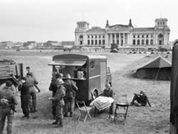 Britisches Zeltlager vor dem Reichstag