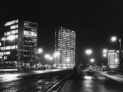 Ernst Reuter Platz. Sicht von Hardenbergstraße bei Nacht