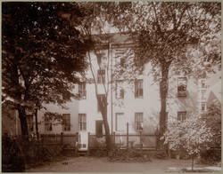 Grenadierstr. 49 Gartenseite. 1905.