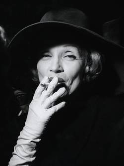 Marlene Dietrich. Pressekonferenz Hilton Hotel