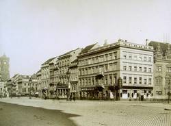 Schloßplatz und Breite Straße