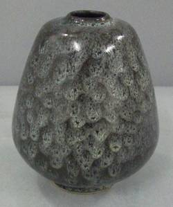 Vase, schwarz-grau glasiert