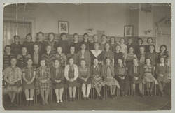 Klassenfoto einer 8.Klasse, Mädchen. 1950