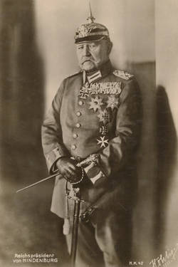 Reichspräsident von Hindenburg in Uniform