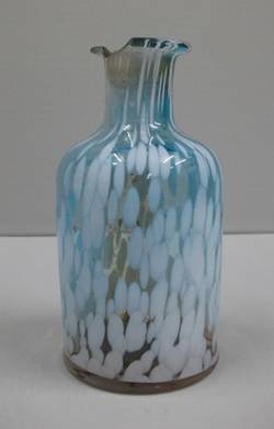 Bedienungsflasche in blau-weiß
