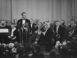 IFF 1960. Der Regierende Bürgermeister Willy Brandt bei der Festansprache