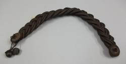 Armband aus Haaren mit Holzperlenverzierung