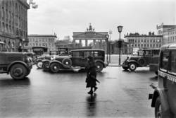  Das Brandenburger Tor am Pariser Platz