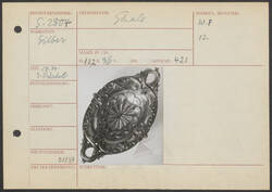 Ovale Silberschale mit Blütendekor, 3. Viertel des 19. Jh.