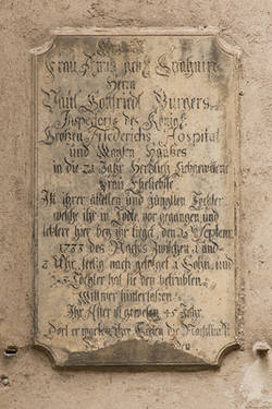 Grabtafel für Anna Bürger (1688-1733) und ihre jüngste Tochter