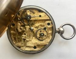 Taschenuhr mit skelettierten und gravierten Uhrwerk