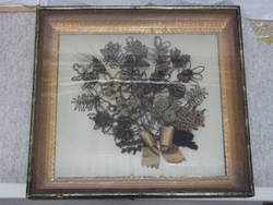 Haarbild mit Blumenbouquet und Schleife;