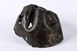 Calotte eines Helmes (vermutlich eines Birnenhelmes).