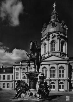 Berlin-Charlottenburg, Schloß mit Denkmal des Großen Kurfürsten