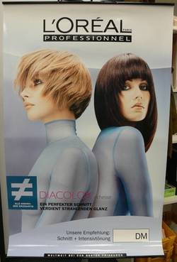 Plakat zum Aufhängen für Haarfarben von L'Oréal;