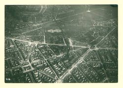 Luftaufnahme: Gedächtniskirche, Savignyplatz und Bahnhof Zoologischer Garten