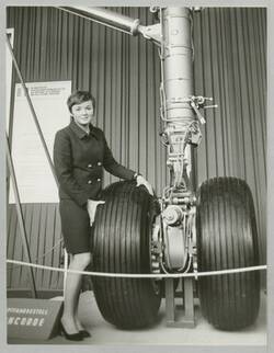 Am Sonntag schließt die Deutsche Industrieausstellung Berlin 1968 ... Concorde-Fahrgestell bei der Industrieausstellung Berlin 1968