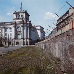 Reichstagsgebäude an der Sektorengrenze