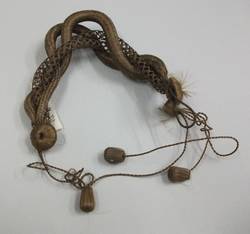 Armband aus Haaren mit vier Bändern