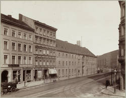 Friedrichstraße 118-120. Reitende Artillerie-Regiments-Kaserne, 