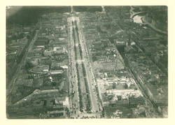 Luftaufnahme Unter den Linden und Umgebung bis Brandenburger Tor;
