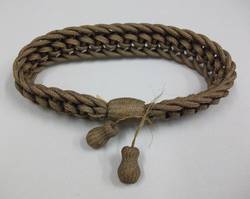 Armband aus Haaren mit Perlenverzierung