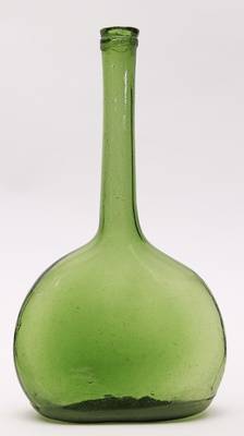 Standflasche aus grünem Glas