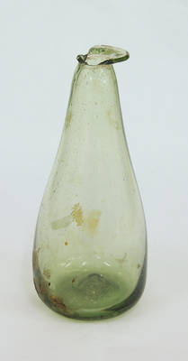 Flasche aus lichtgrünem Glas