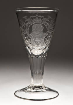 Glaspokal mit Doppellbildnis König Friedrich Wilhelm I. und seiner Gemahlin Sophie Dorothea