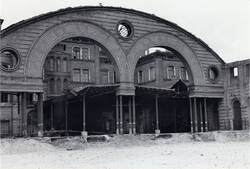 Ruine Görlitzer Bahnhof, Rückseite, Bogen der Bahnhofshalle