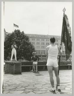 "Aufmarsch der Turner". Turnfest 1968. Fotografieren am Theodor-Heuß-Platz