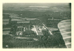 Luftaufnahme Potsdam. Neues Palais und Communs