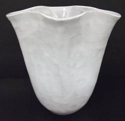 Vase, gewellter Rand