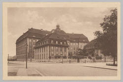 Schulgebäude der 227/281. Gemeindeschule Berlin-Friedrichshain, Gesamtansicht;
