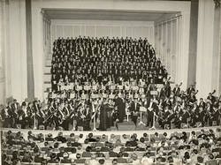 Orchester bei der Festveranstaltung aus Anlaß der Wiedereröffnung des Opernhauses Unter den Linden
