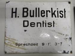 Emailschild "H. Bullerkist Dentist"