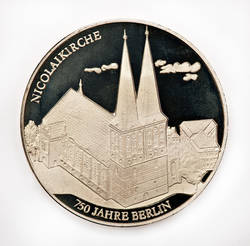 DDR-Medaille zur 750-Jahr-Feier der Stadt Berlin Ansicht Nikolaikirche;