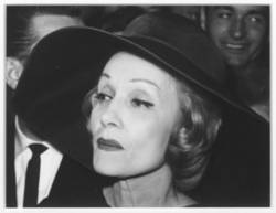 Marlene Dietrich Pressekonferenz Hilton Hotel