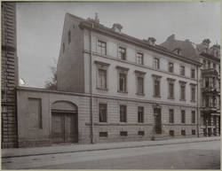 Grenadierstraße 49;
